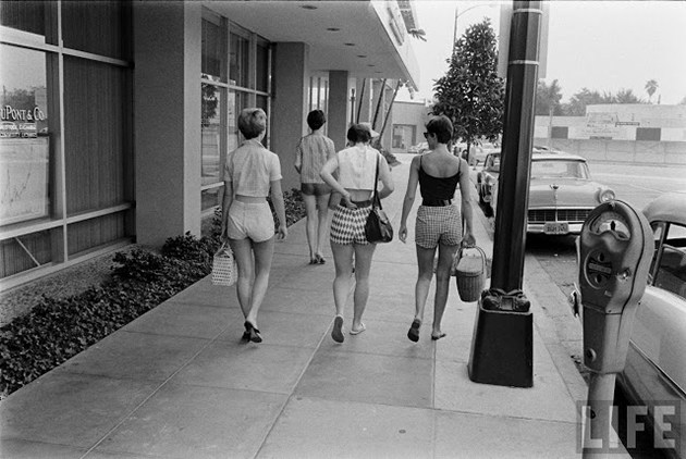 female-short-pants-1950s-3