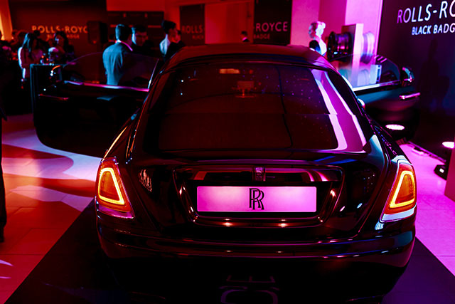 yaaz.az “Rolls-Royce “Wraith Black Badge” 